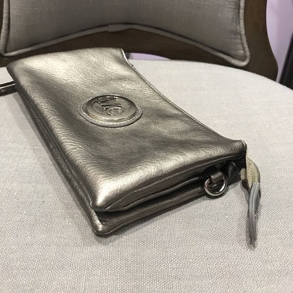 Guang tong wallet/clutch/wristlet - Picture 15 of 16